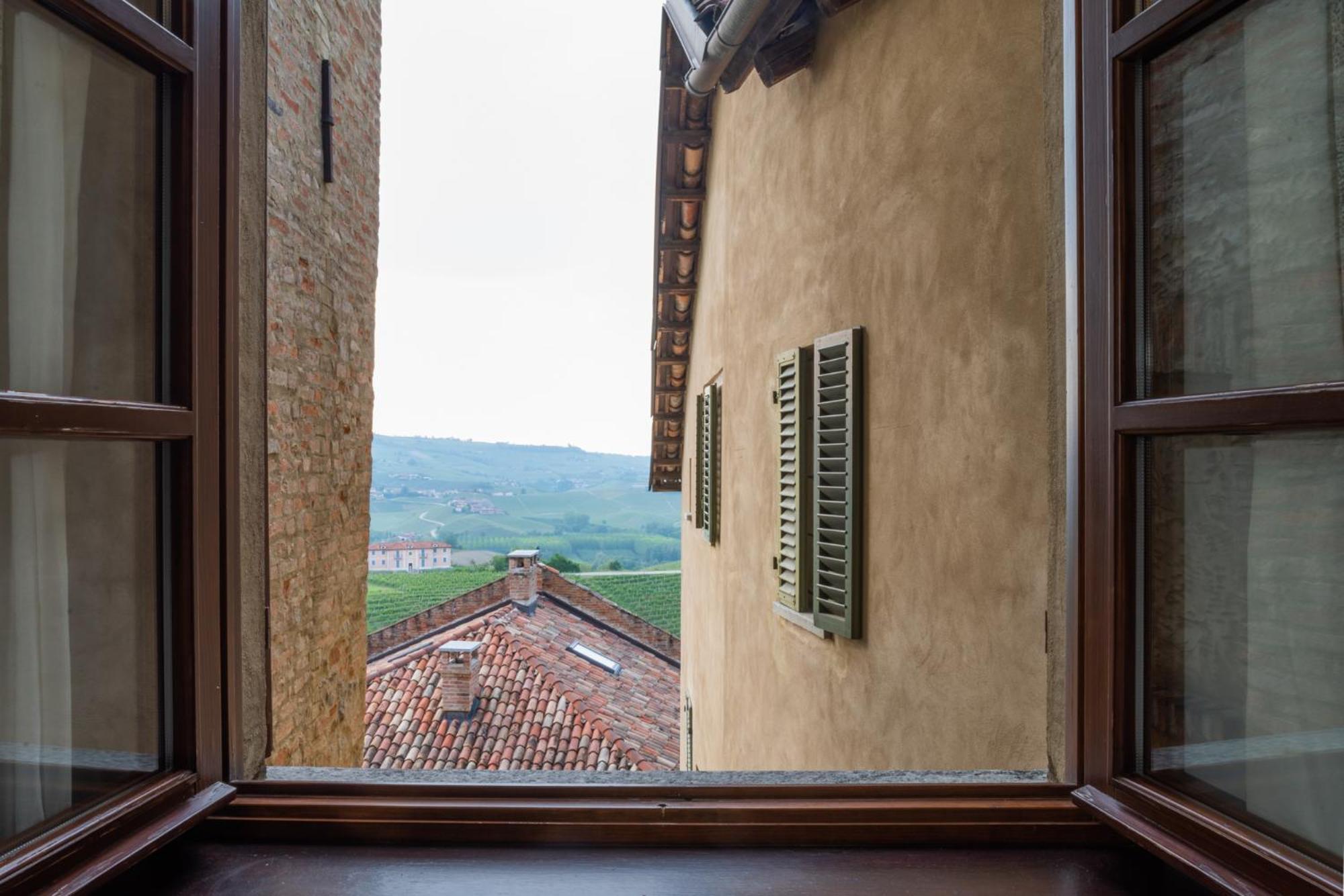 Le Torri - Castiglione Falletto Extérieur photo