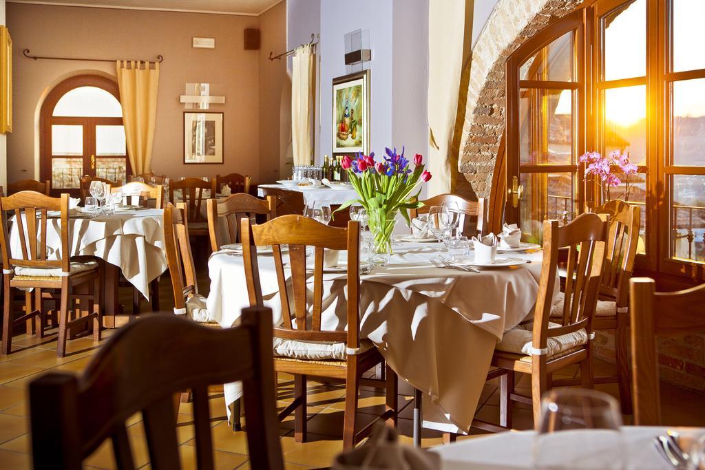 Le Torri - Castiglione Falletto Extérieur photo